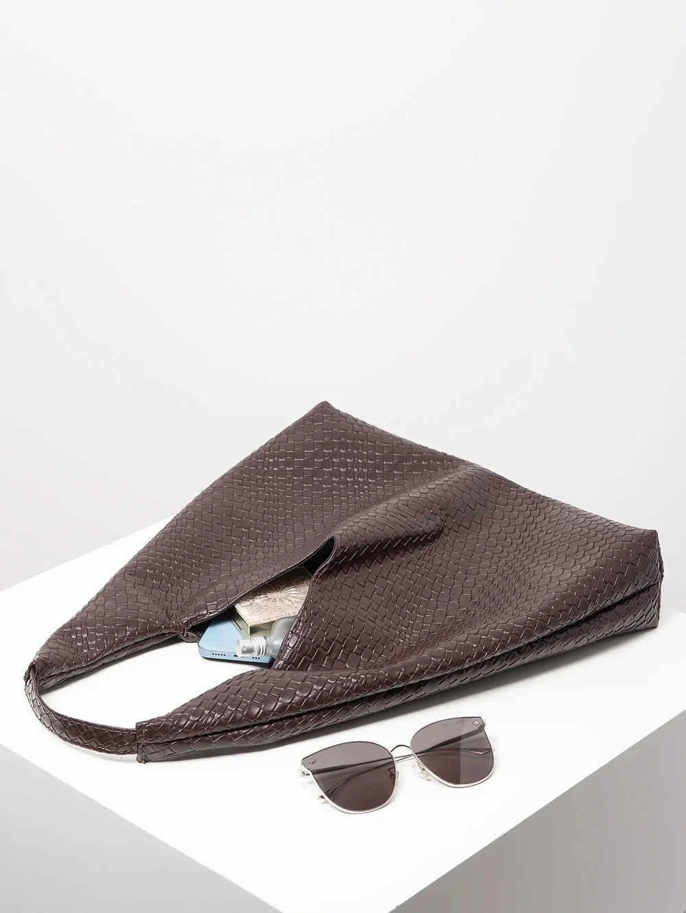 Dreieckige Geflecht-Tote Tasche mit großem Stauraum