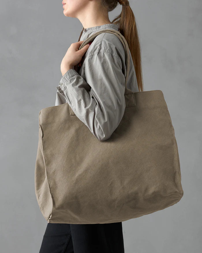 Großer Shopper aus gefärbtem Baumwoll-Canvas